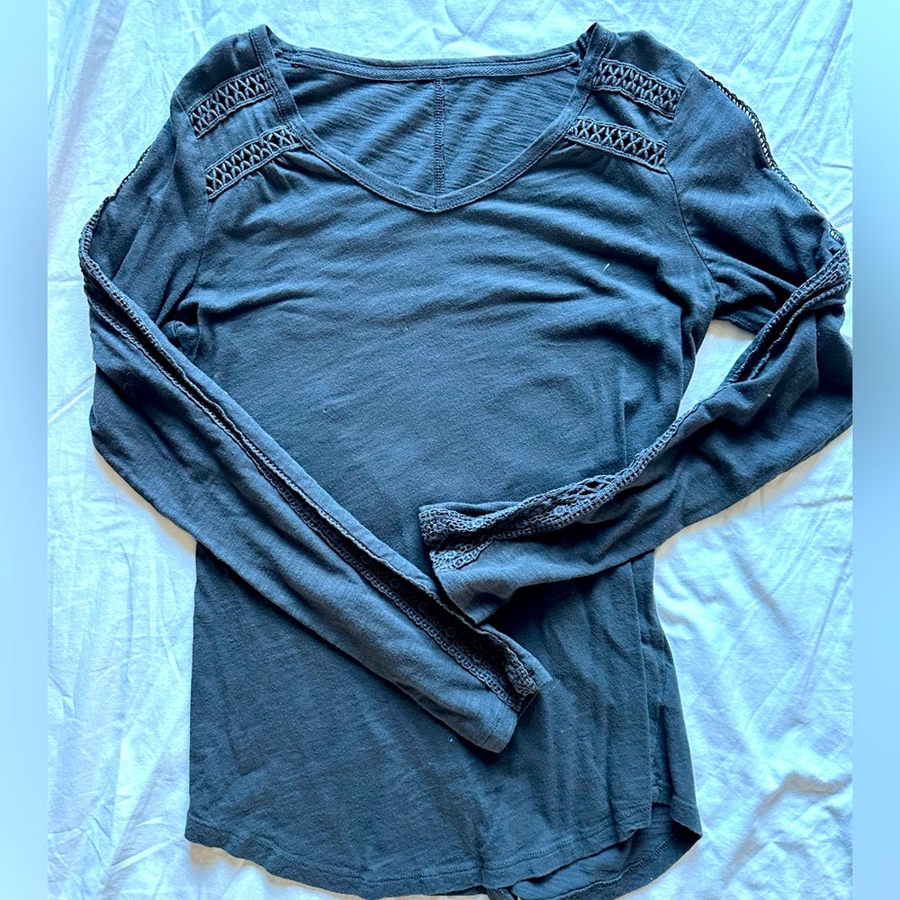 Gray long sleeve shirt with see-through sleeves. Size small.